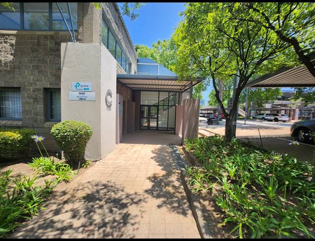 313M² RETAIL TO LET IN RANDJESPARK
